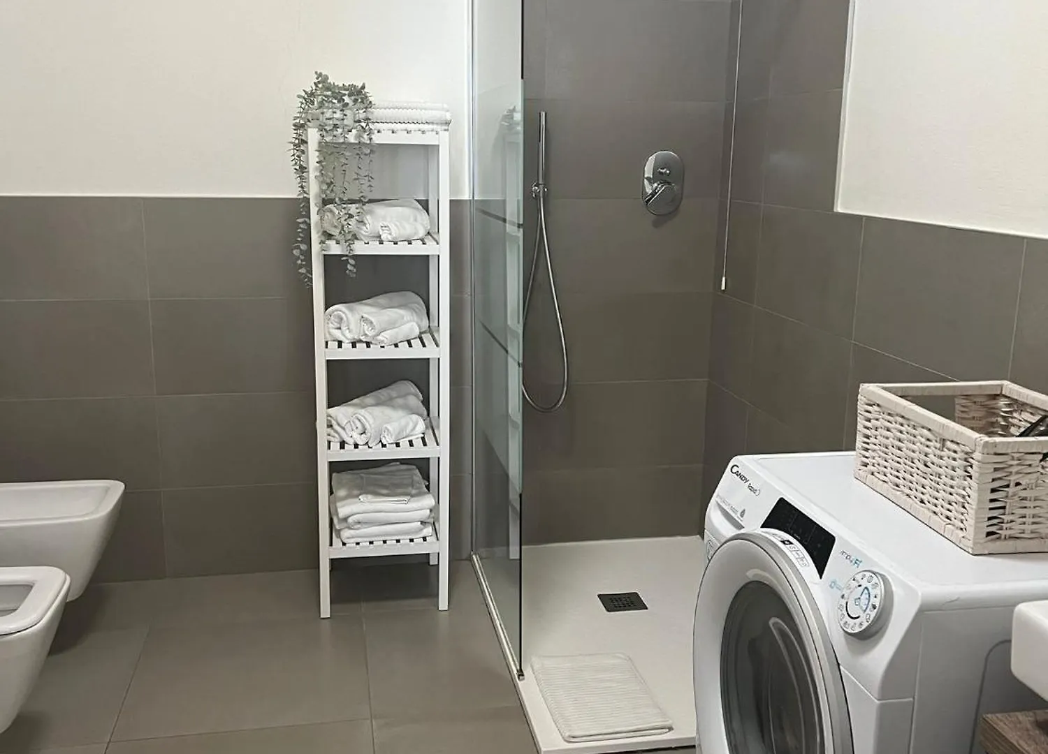 White Roses- Free Park Mazzini Sant'Orsola Apartment Bologna